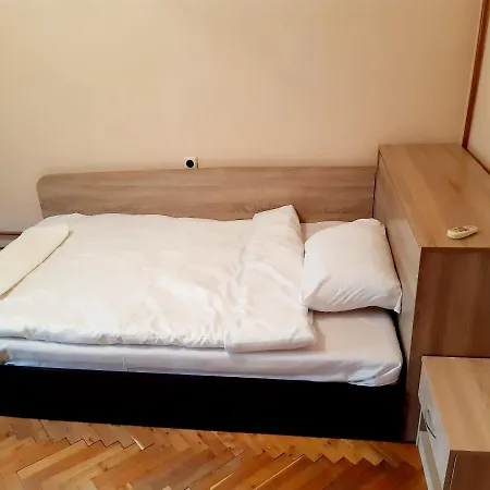 Appartamento Нощувка В Монтана *